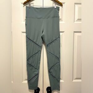 Mono B High Waisted sage green leggings Large